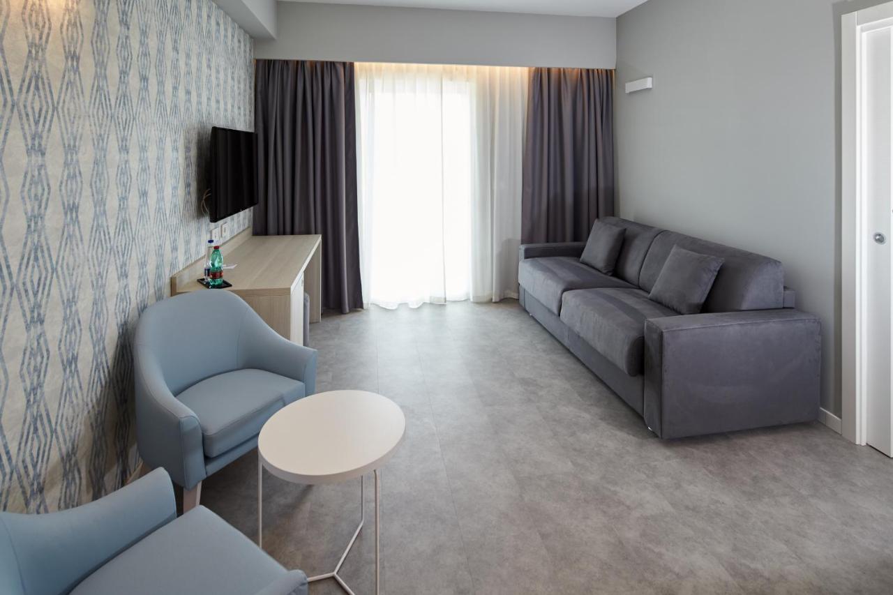 维拉皮亚纳 Aldiana Club Calabria酒店 外观 照片